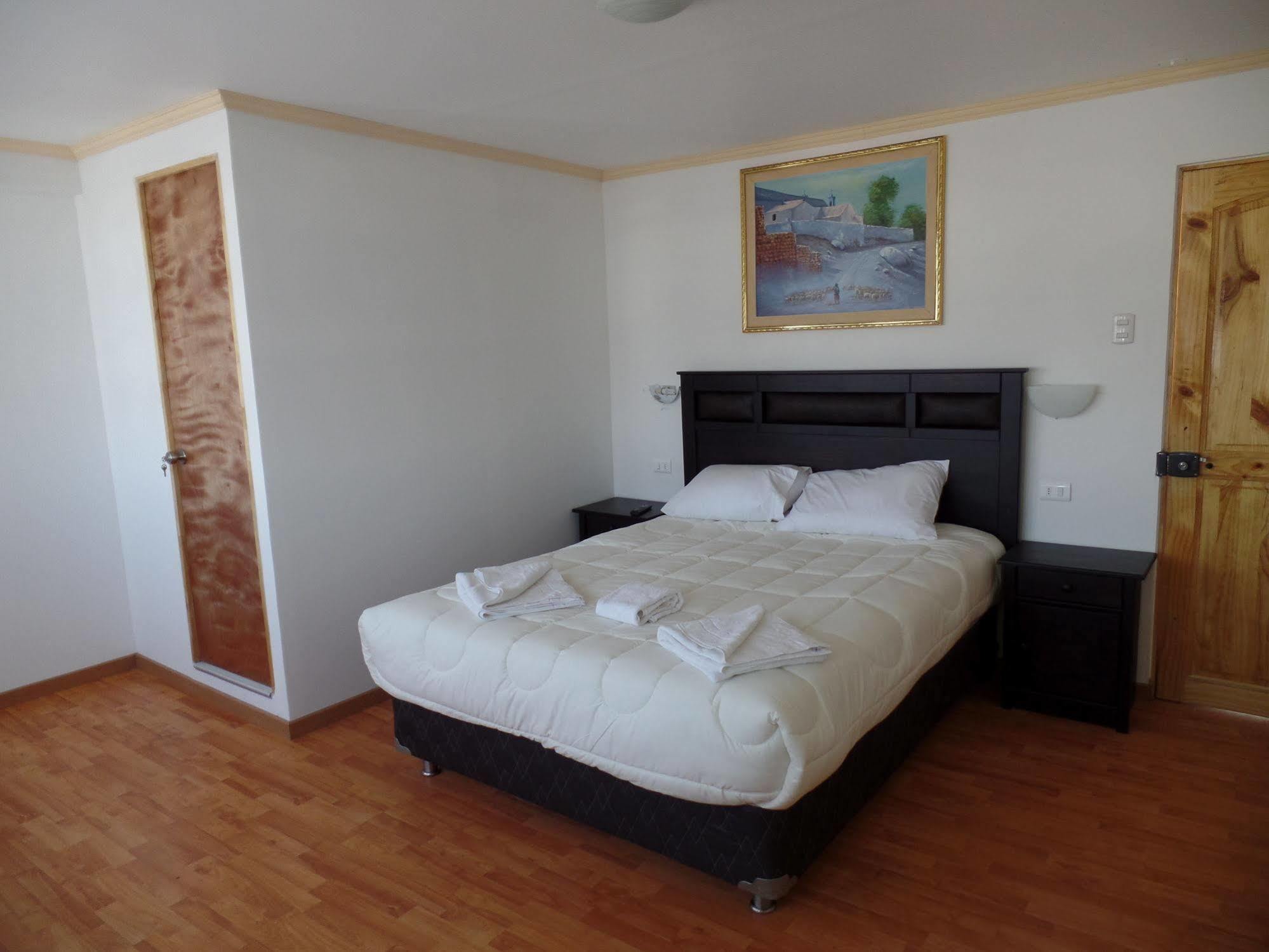 Hostal America Otel Calama Dış mekan fotoğraf