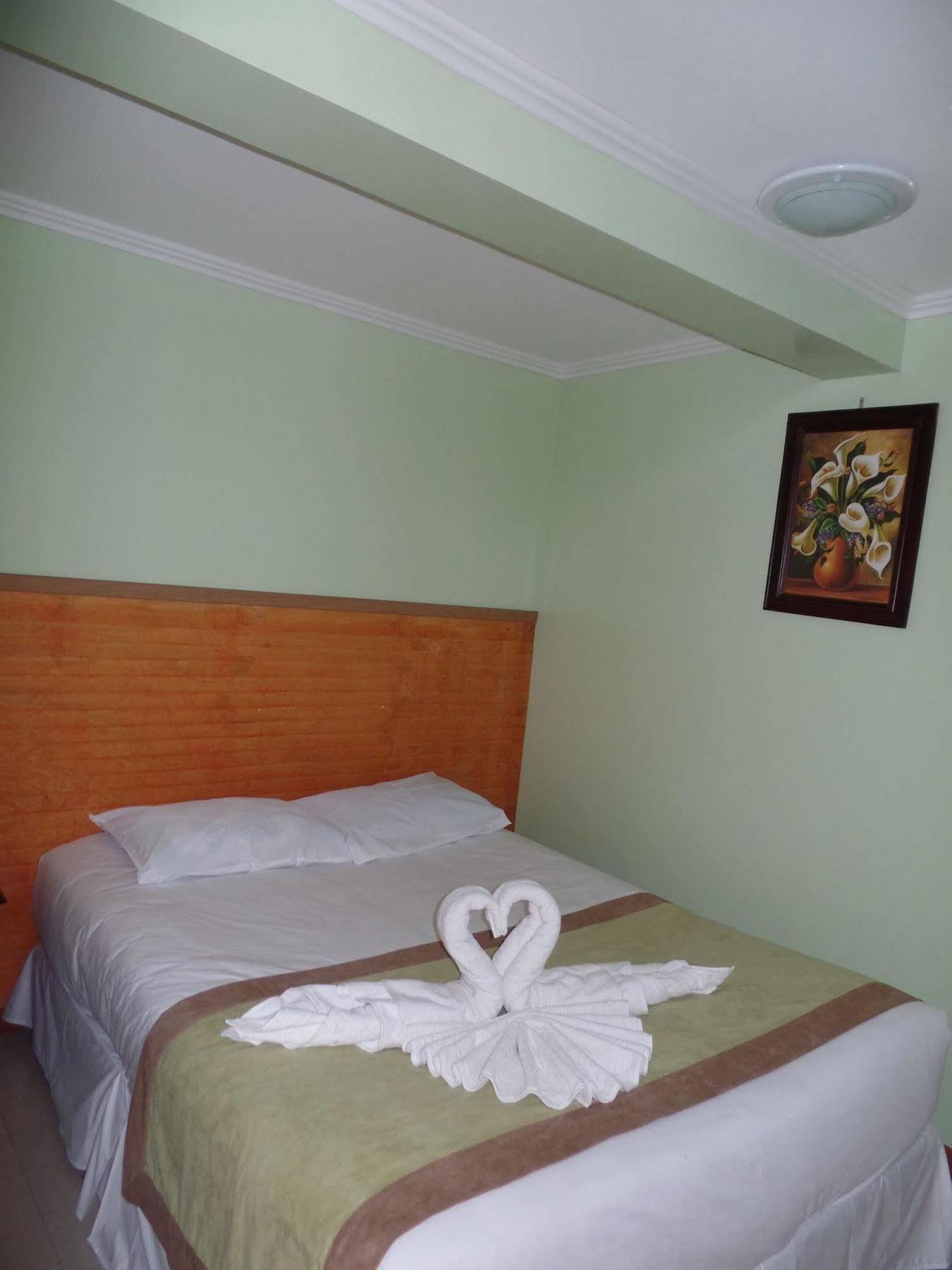 Hostal America Otel Calama Dış mekan fotoğraf