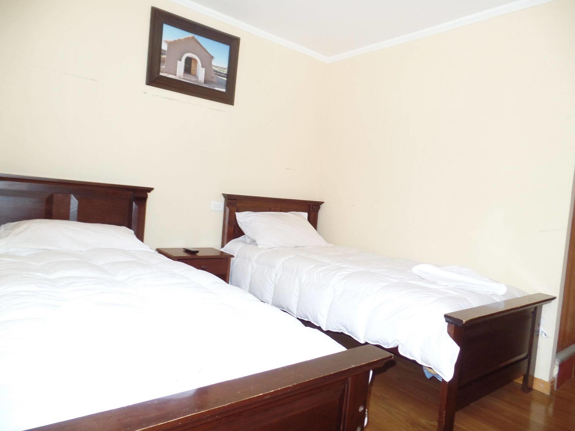 Hostal America Otel Calama Dış mekan fotoğraf